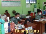 RUANG GURU