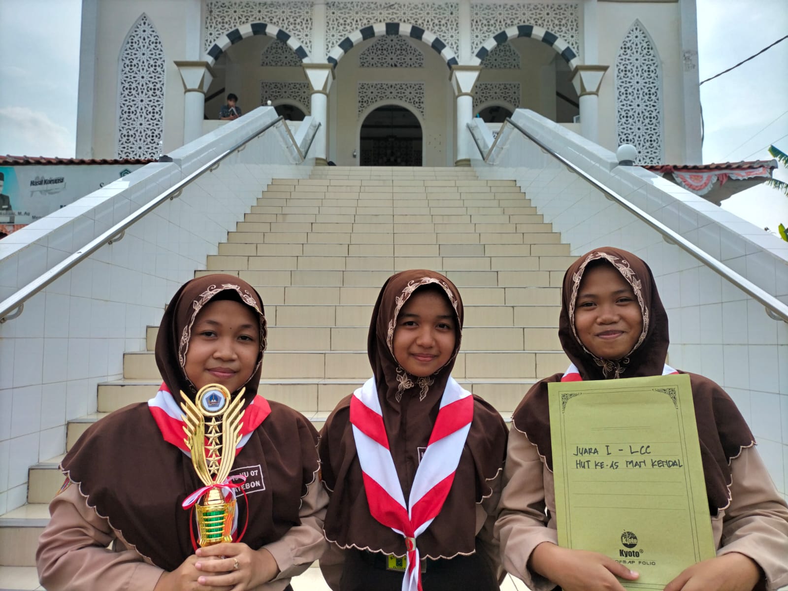 Tim LCC MTs NU 07 Patebon Raih Juara 1 HUT MAN Kendal